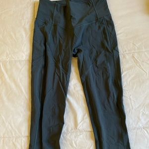 Lululemon crop all the right places